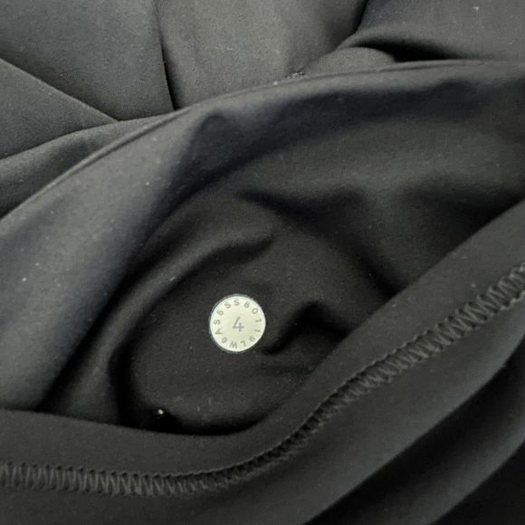 Lululemon Women's Fast Free High Rise Tight 19'' Black Size 4 EUC - Picture 7 of 7